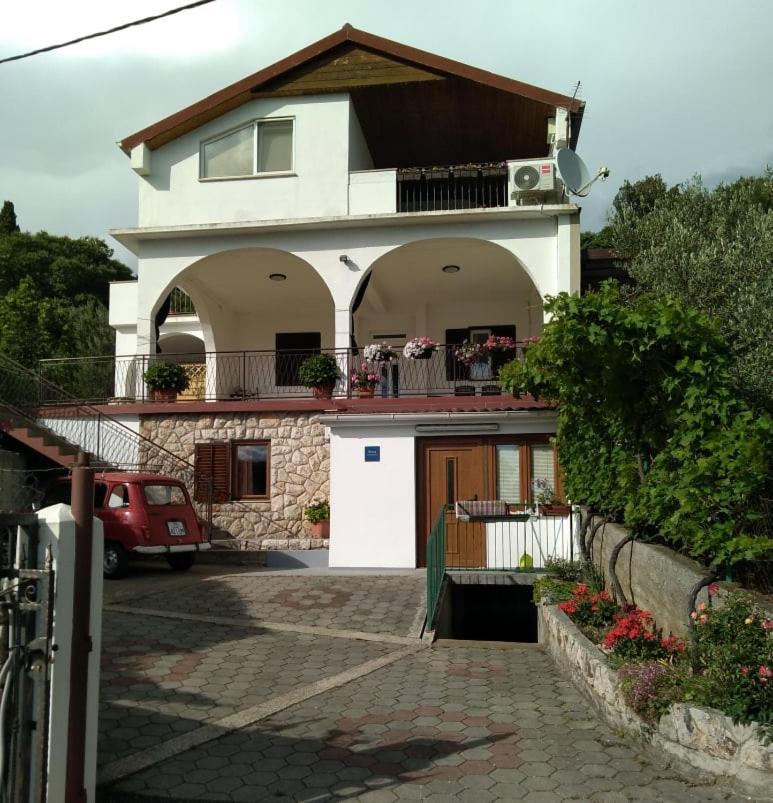 Apartman Larus Starigrad Paklenica Esterno foto